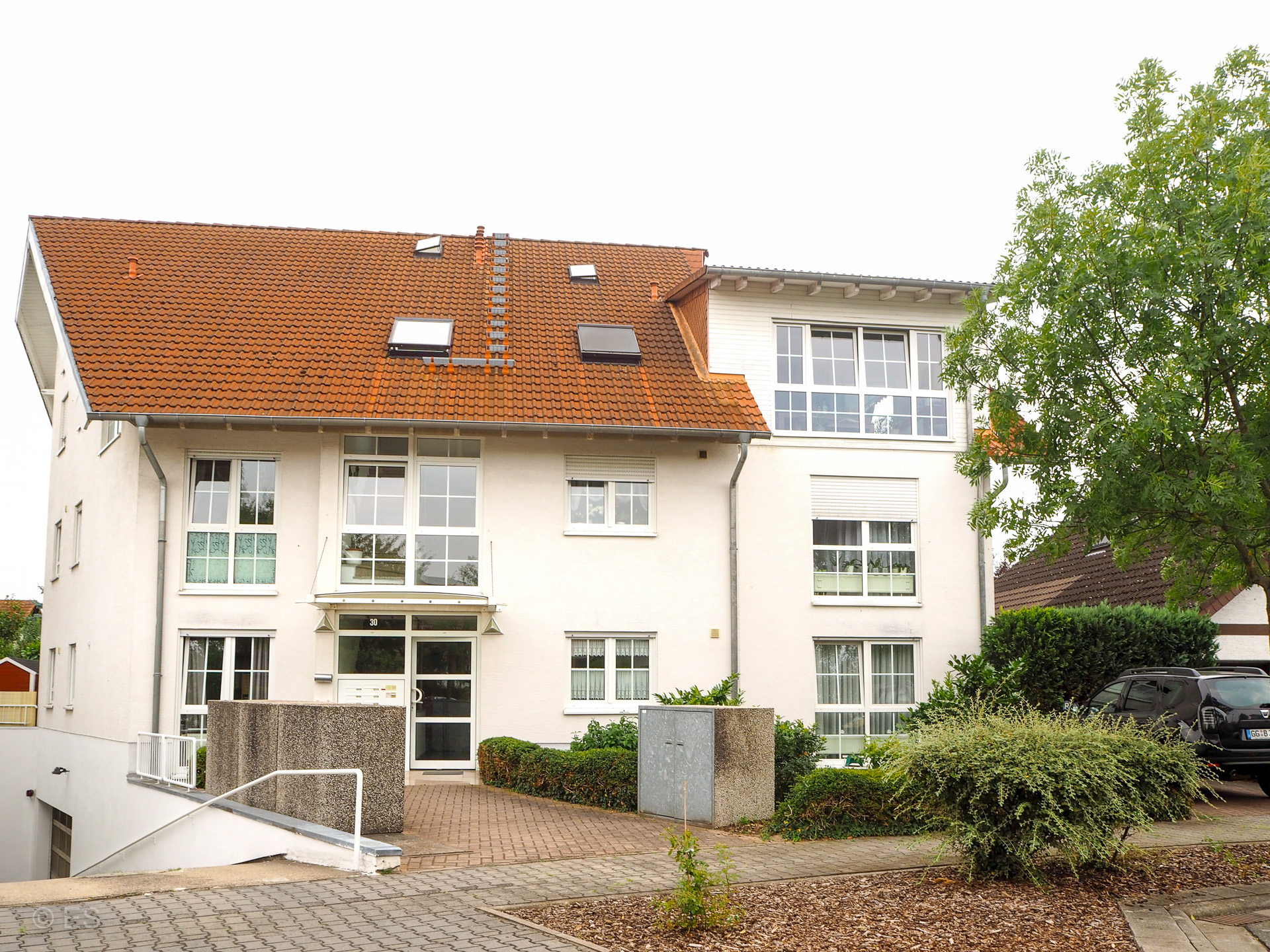 Objekt 849: Gehobene 3-Zimmer-Wohnung mit zwei Balkonen im Maisonettestil in vornehmer Wohngegend von Gernsheim